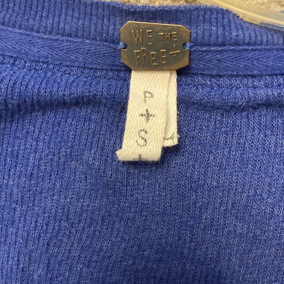 FREE PEOPLE BLUE  THERMAL HENLEY SIZE S - Picture 10 of 10